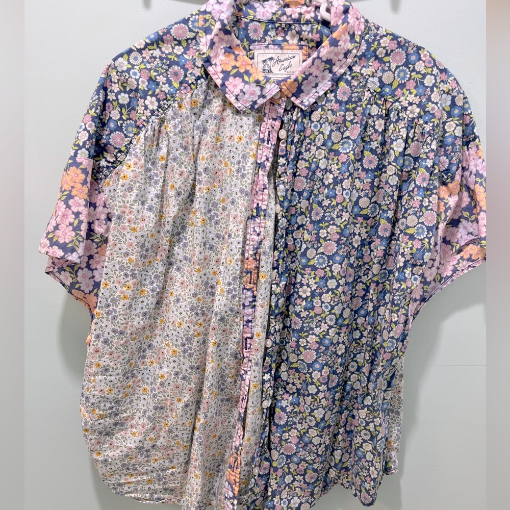 American Eagle Button up Size XL
